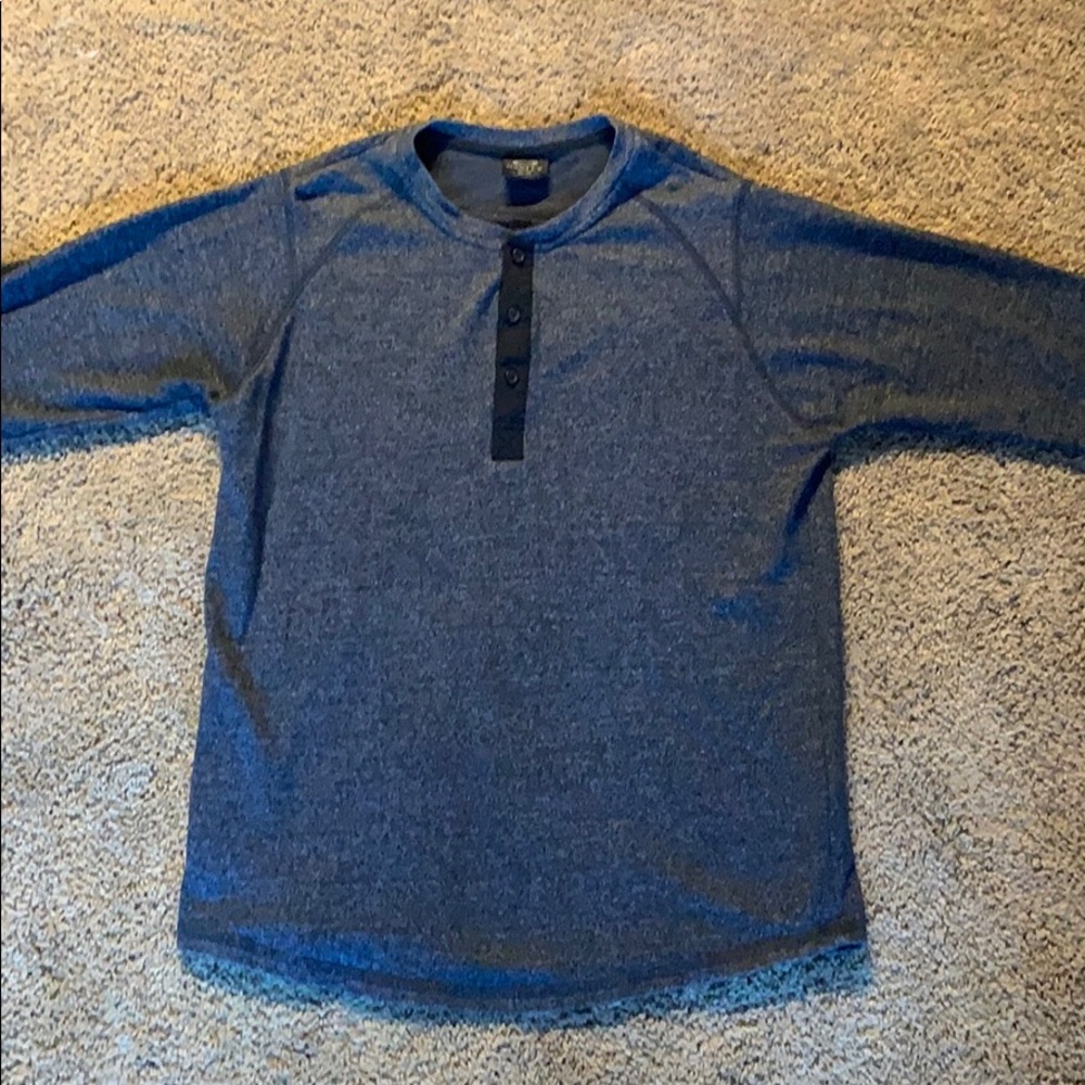 Long sleeve Oakley shirt